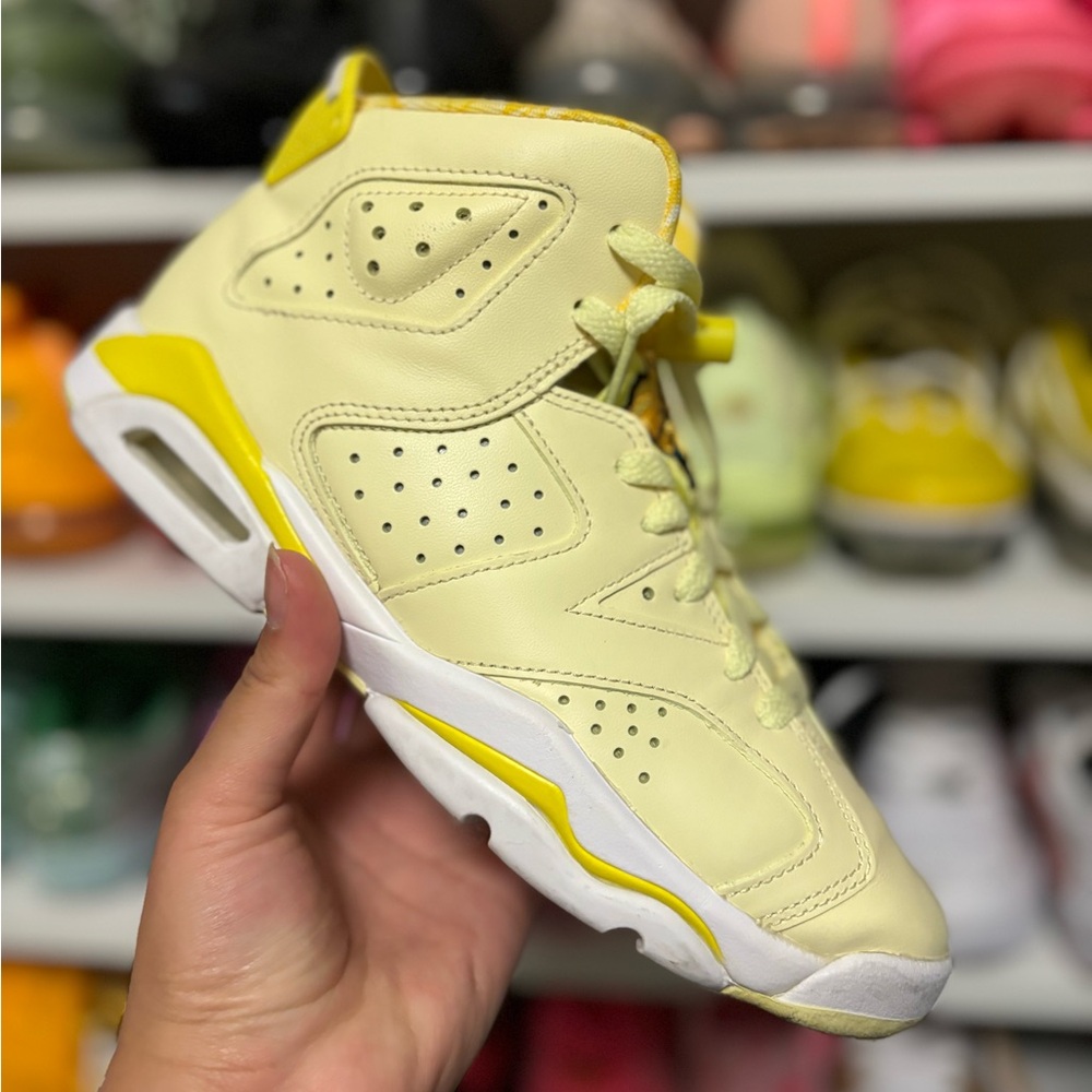 Air Jordan Retro 6 Yellow Rose Floral Citron Tint 543390-800 Sz 5.5y Women’s 7